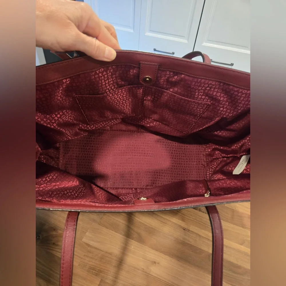 Kate Spade Laurel Way Ari Saffiano Leather Tote - Picture 6 of 8